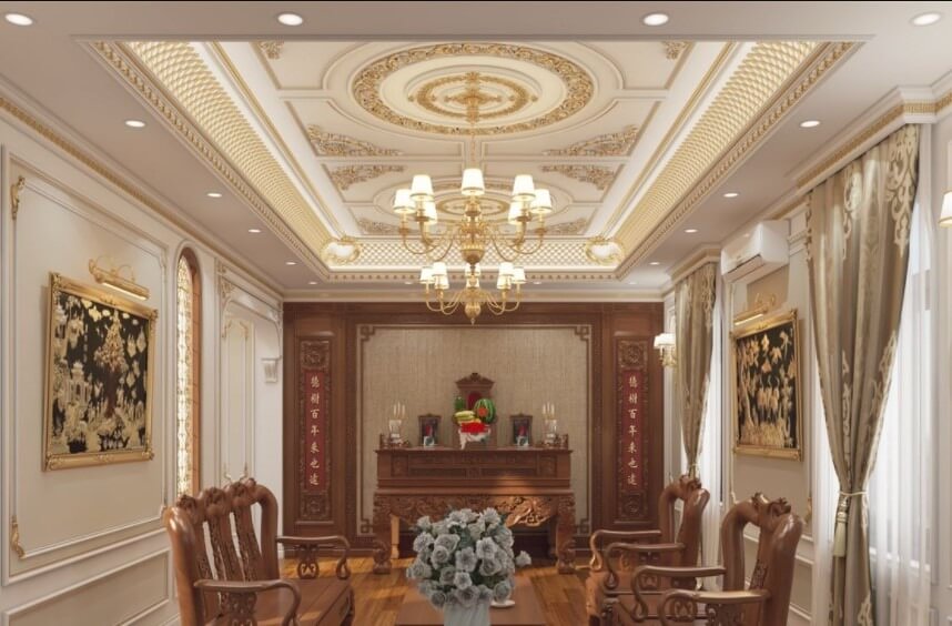 Phòng khách sang trọng với trần nhà trang trí cầu kỳ, đèn chùm và nội thất gỗ tinh tế.