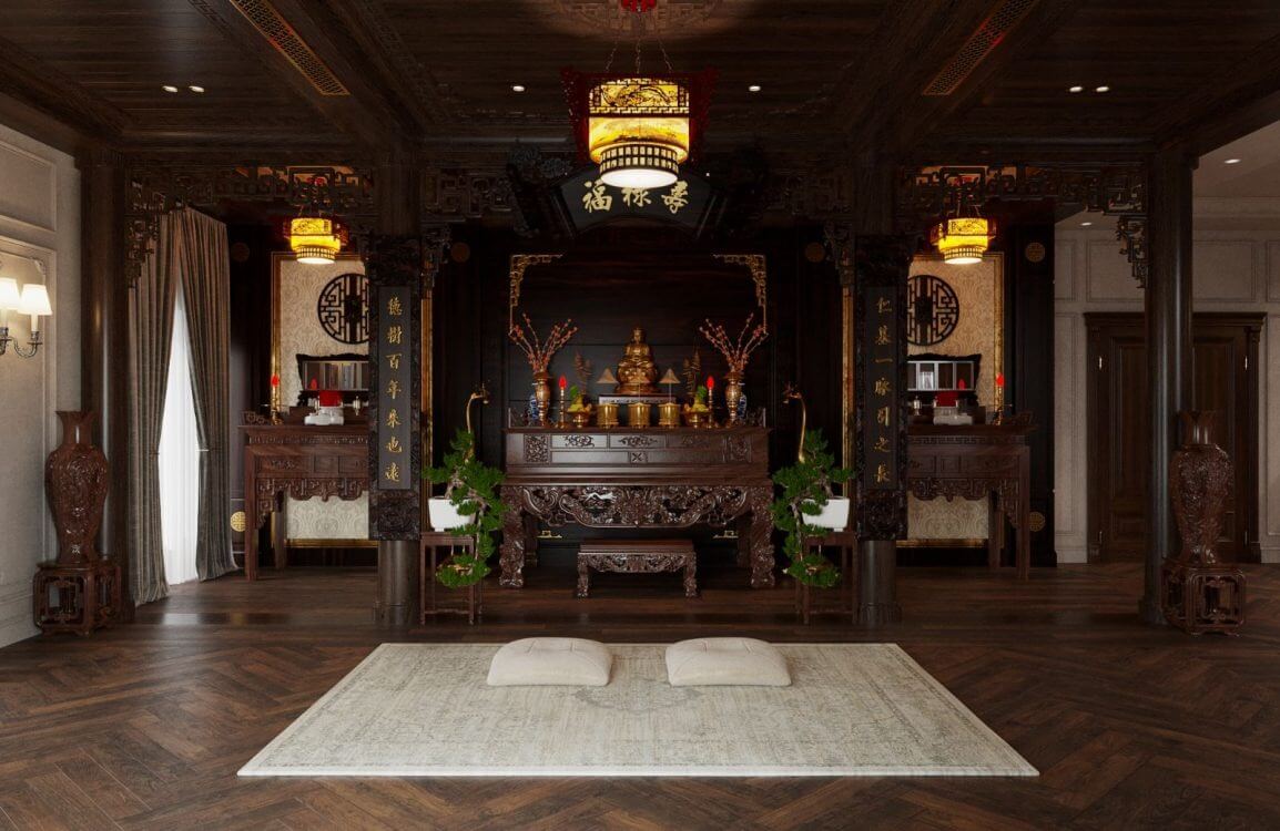 Phòng thờ truyền thống với bàn thờ gỗ chạm khắc tinh tế, đèn lồng và cây cảnh, tạo không gian trang nghiêm.