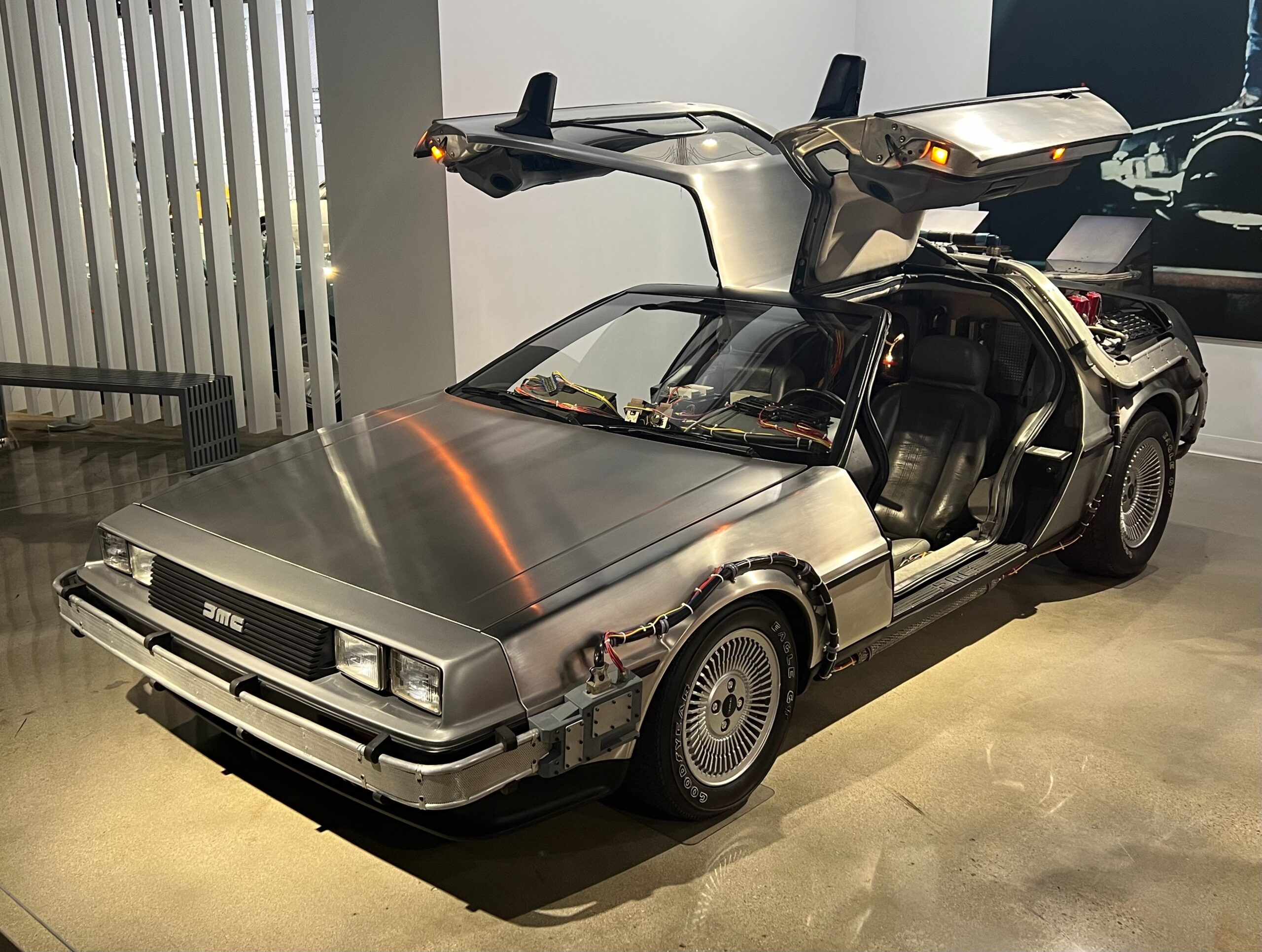 1981_delorean_dmc-12_time_machin-scaled-1