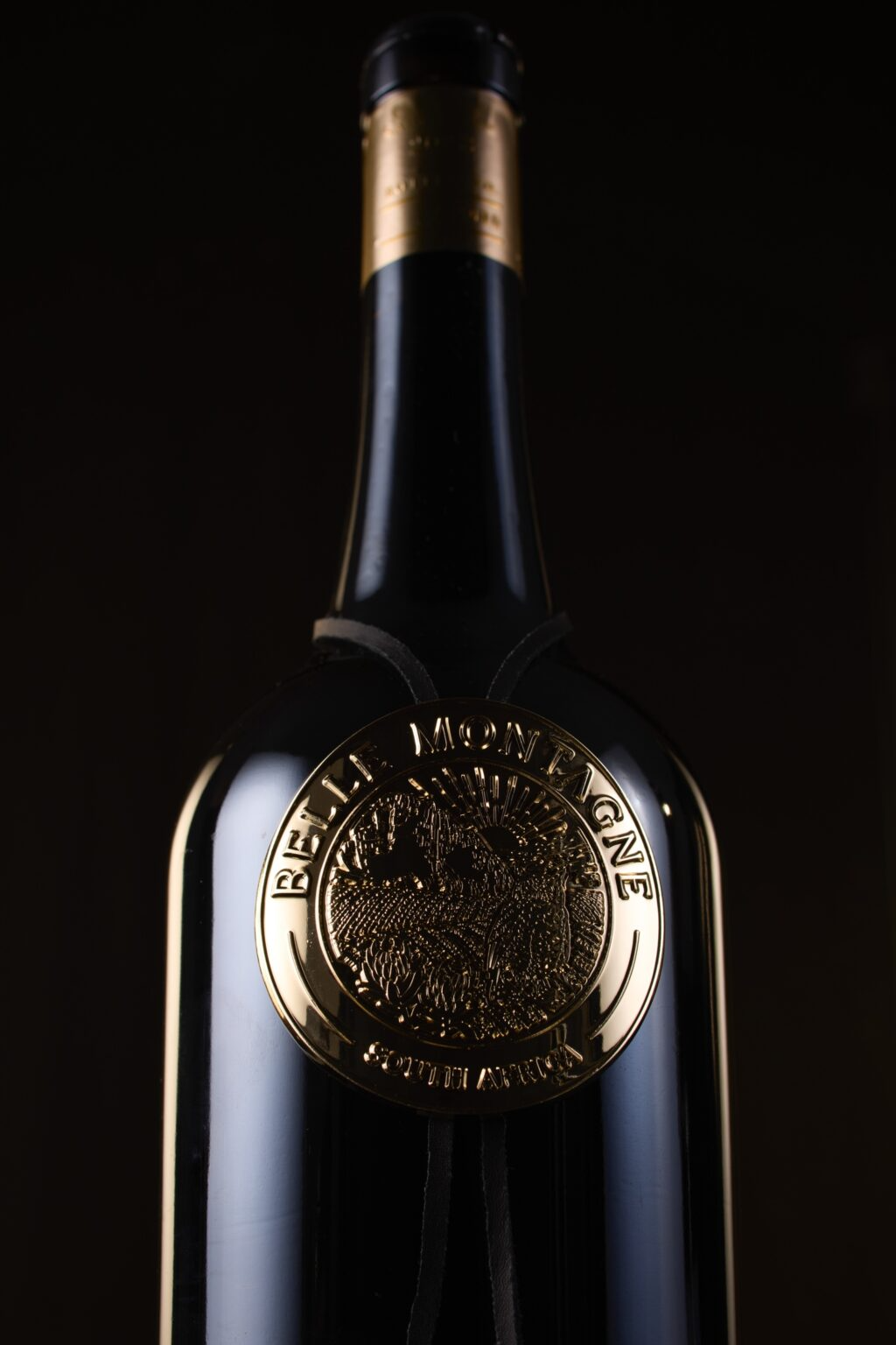 20241112bellemontagne_stills__s2_bottle_details_011_-1024x1536-1