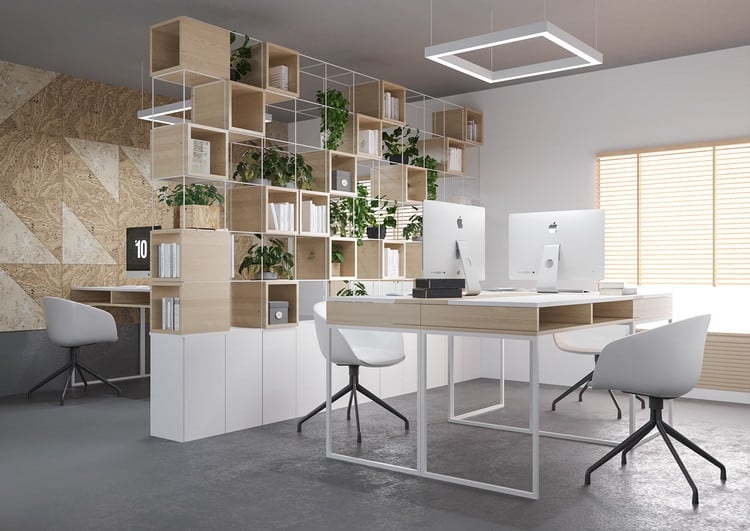 Văn phòng hiện đại với bàn làm việc tối giản, ghế xoay trắng và kệ gỗ có cây xanh.