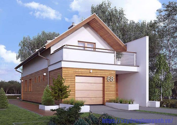 Ngôi nhà hai tầng mang phong cách hiện đại với mặt tiền gỗ và số nhà 68, bao quanh là cây xanh và bầu trời xanh thẳm.