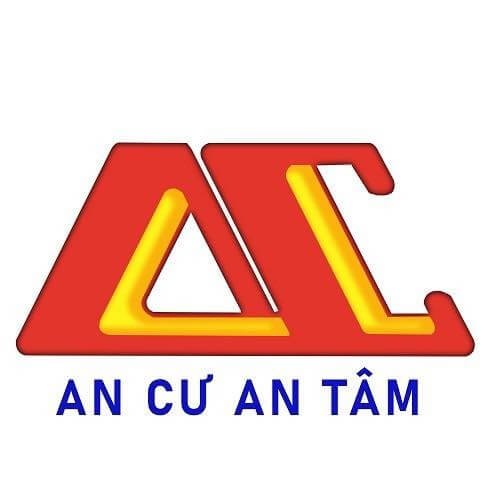 Logo An Cư An Tâm với chữ màu đỏ và vàng, nền trắng, phông chữ đơn giản thanh lịch.