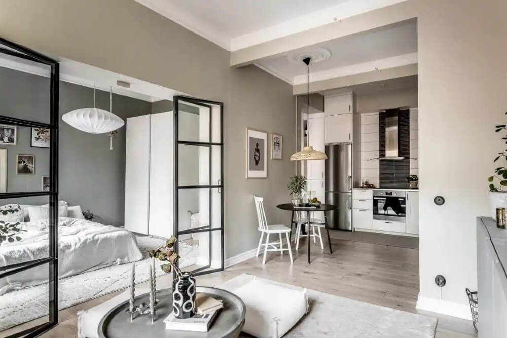 Căn hộ studio hiện đại với phòng khách, phòng ngủ mở và khu bếp tiện nghi. Nội thất phong cách tối giản và ấm cúng.