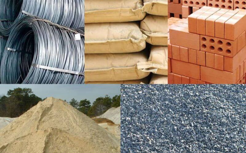 chi-phi-mua-nguyen-vat-lieu-nha-ve-sinh Vật liệu xây dựng bao gồm cát, gạch, xi măng, dây thép và sỏi, cần thiết cho công trình bền vững.