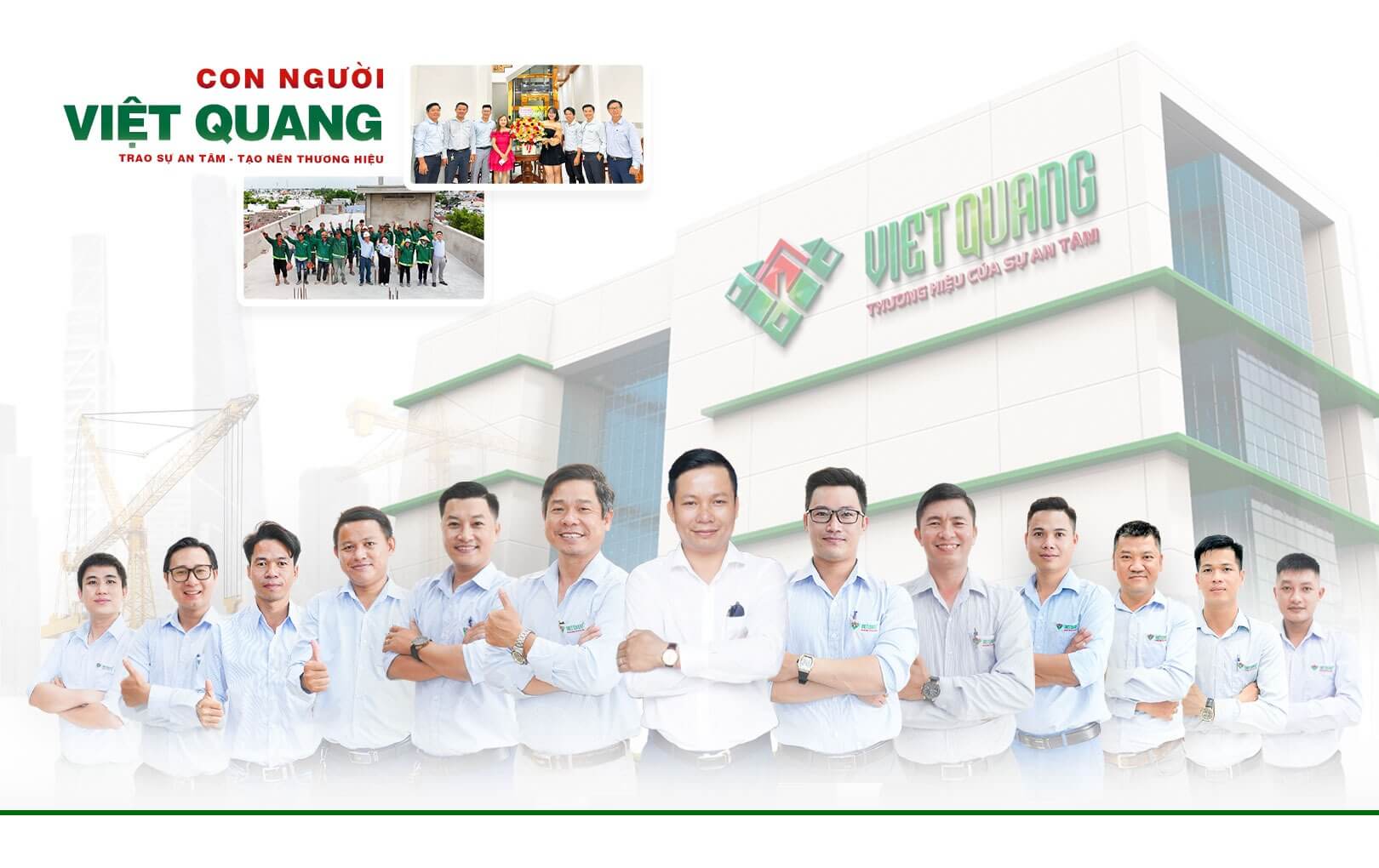 dqlr1pizeh3uf7j8bwna Nhóm nhân viên công ty Việt Quang đứng trước trụ sở, thể hiện sự chuyên nghiệp và đoàn kết.