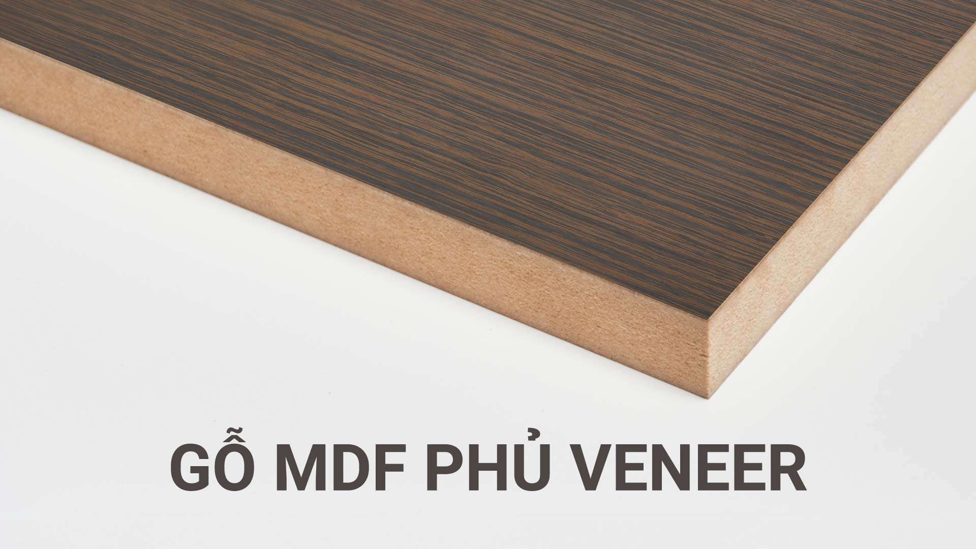 Tấm gỗ MDF phủ veneer với bề mặt vân gỗ, chất liệu bền vững cho nội thất.