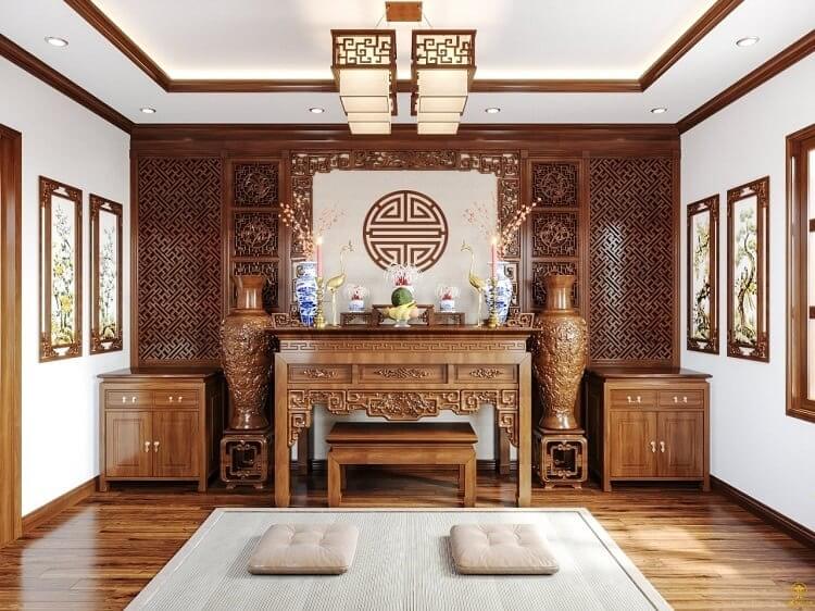 Phòng thờ bằng gỗ kiểu truyền thống, trang trí tinh tế với tủ thờ, lọ hoa và họa tiết tròn biểu tượng.