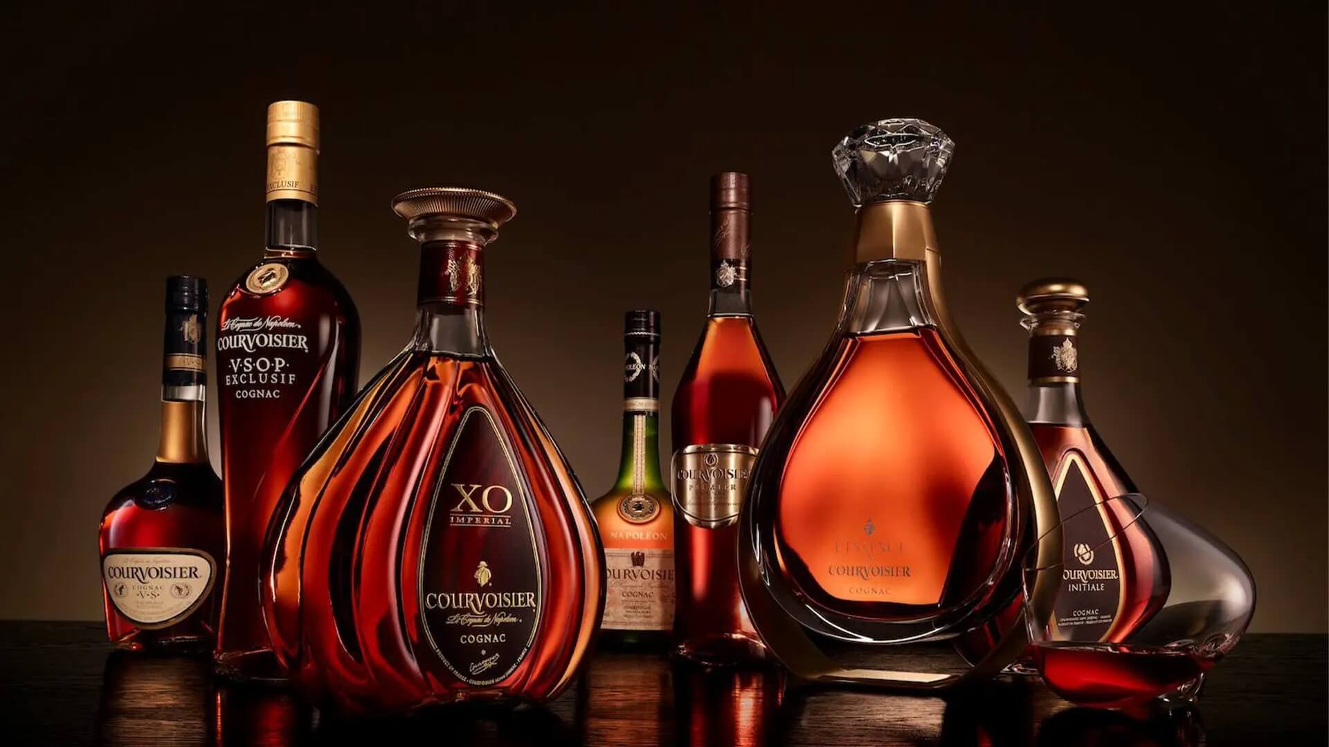 hut-xi-ga-uong-ruou-gi-ruou-cognac hút xì gà uống rượu gì: Rượu Cognac