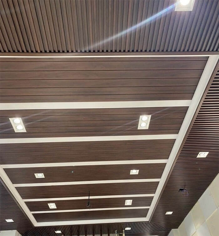 ket-hop-tran-nhua-lam-song-va-tam-nano-giat-cap Kết hợp trần nhựa lam sóng và tấm Nano giật cấp