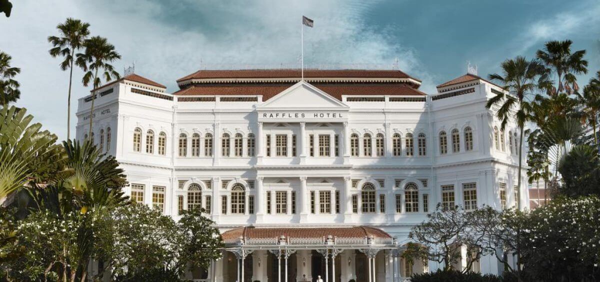 Khách sạn 4 sao thiết kế ấn tượng và độc đáo mang dáng dấp của một lâu đài tráng lệ