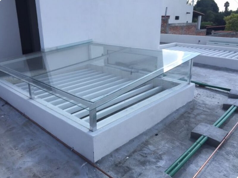 lam-mai-che-gieng-troi-bang-kinh Làm mái che giếng trời bằng kính