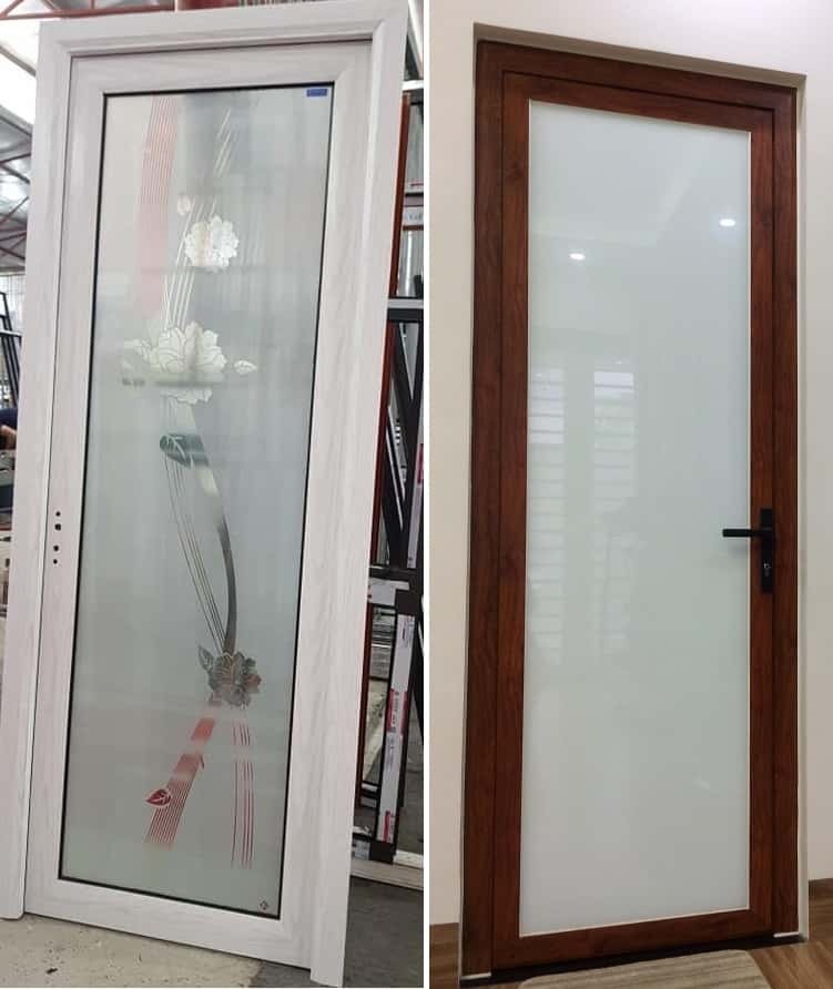 Cửa kính hoa văn trắng bên trái và cửa kính trắng khung gỗ bên phải, thiết kế hiện đại và tinh tế.