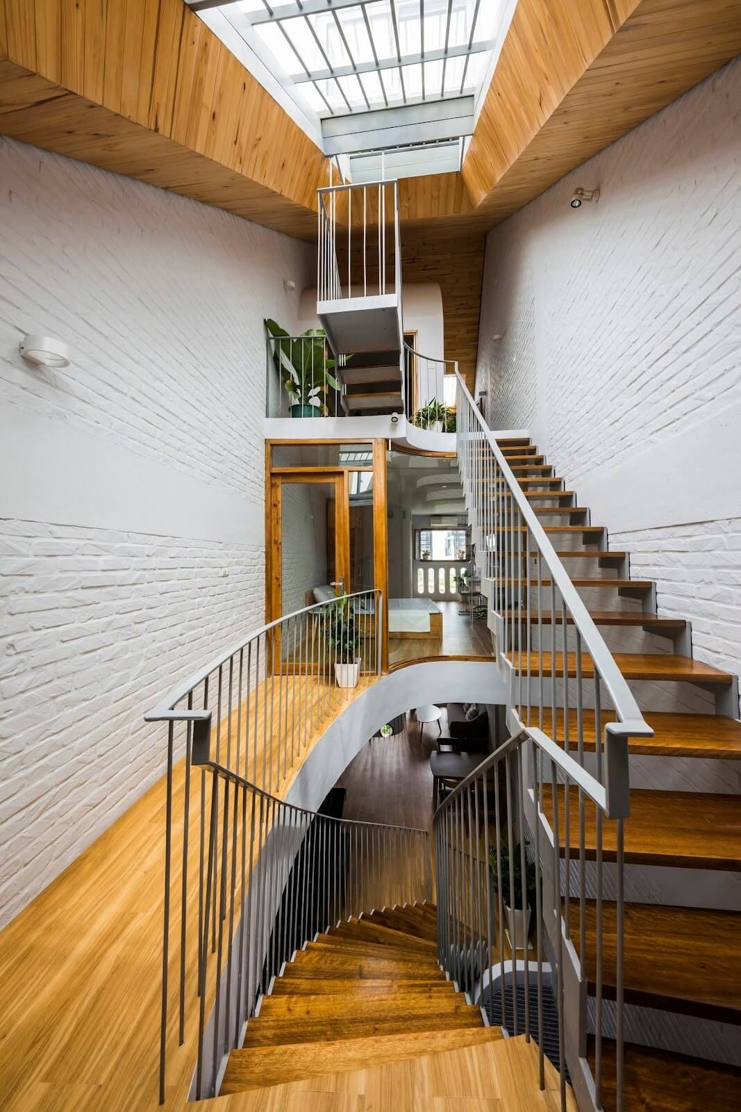 mau-nha-lech-tang-tren-dien-tich-41m2-trong-ngo-1 Mẫu nhà lệch tầng trên diện tích 41m2 trong ngõ