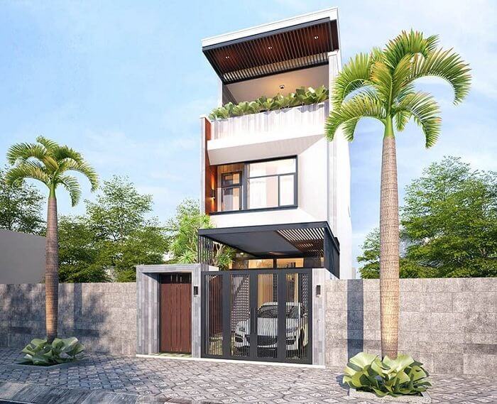 Nhà 3 tầng hiện đại với sân thượng xanh và cổng lớn, cây cọ hai bên, bối cảnh trời xanh.