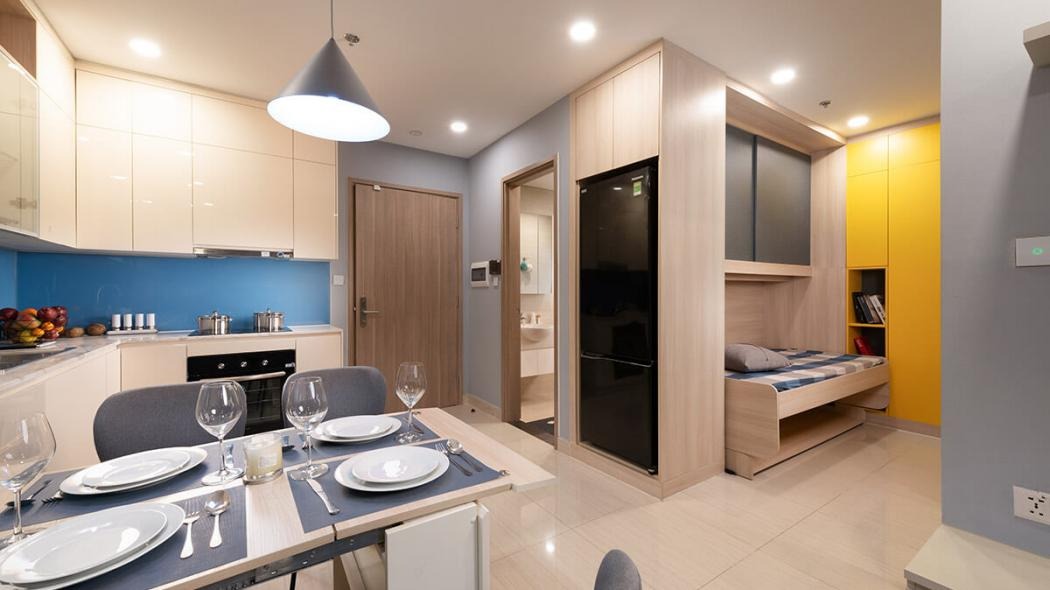 nha-huong-tay-nam-dat-bep-huong-nao Căn hộ hiện đại với phòng bếp, bàn ăn, giường ngủ và nội thất gỗ sáng tạo, tạo không gian tiện nghi, ấm cúng.