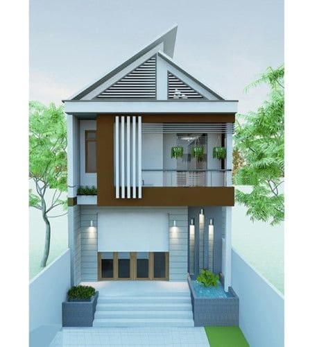 Ngôi nhà hiện đại hai tầng với thiết kế mái chóp nhọn, tông màu trắng và nâu, có cửa sổ lớn và ban công xanh.