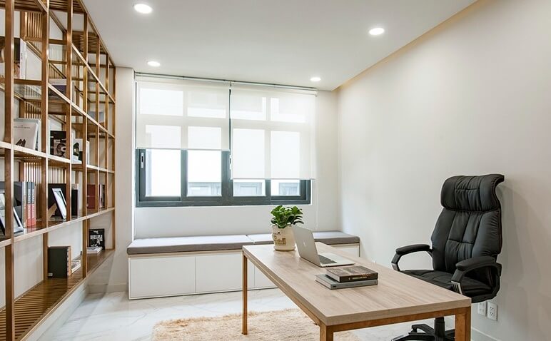Phòng làm việc nhỏ tại nhà đặt cạnh phòng ngủ mang lại sự tiện nghi hơn trong sinh hoạt