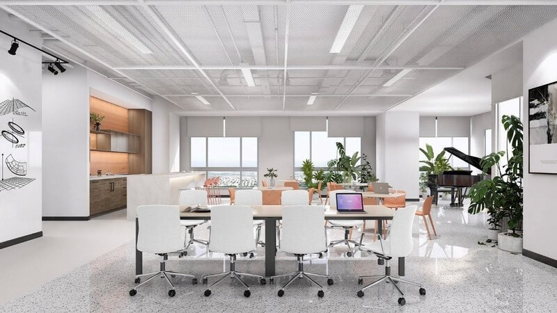 Văn phòng hiện đại với bàn họp, cây xanh và đàn piano, không gian mở sáng và rộng rãi.