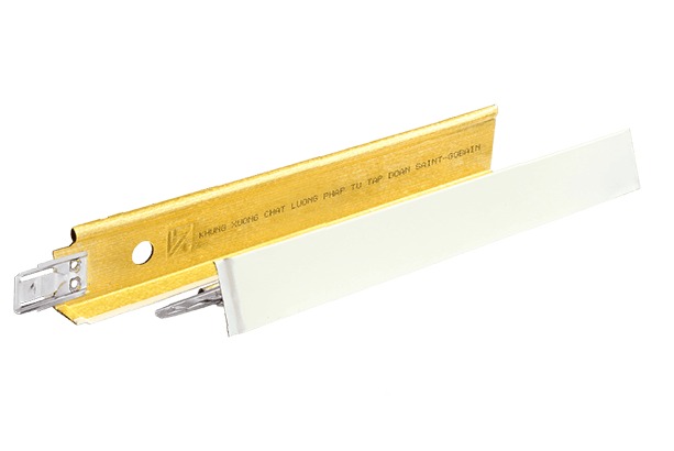 thanh-phu Thanh nẹp vàng và trắng bằng kim loại, chữ nổi CHẤT LƯỢNG PHÁP dành cho trang trí nội thất.