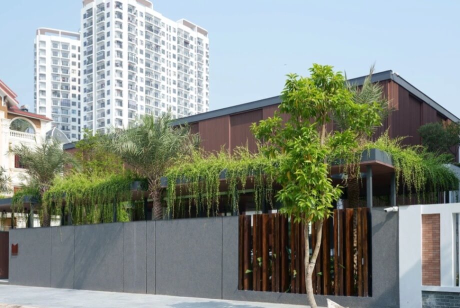 Thiết kế mặt tiền nhà phố hướng Tây có sân vườn 3