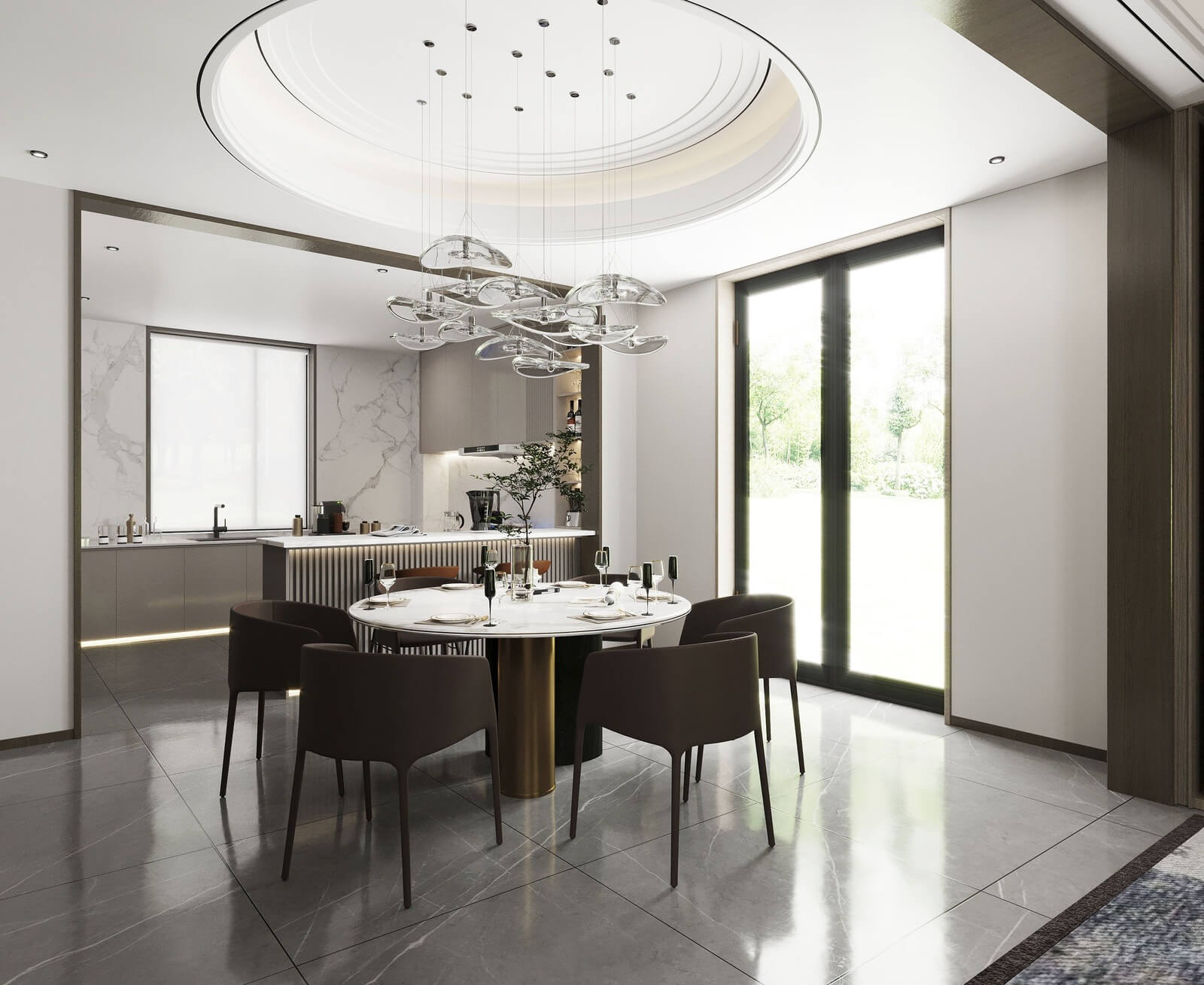 Phòng ăn hiện đại với bàn tròn, ghế tối màu và đèn chùm sang trọng, cửa sổ kính lớn nhìn ra vườn.