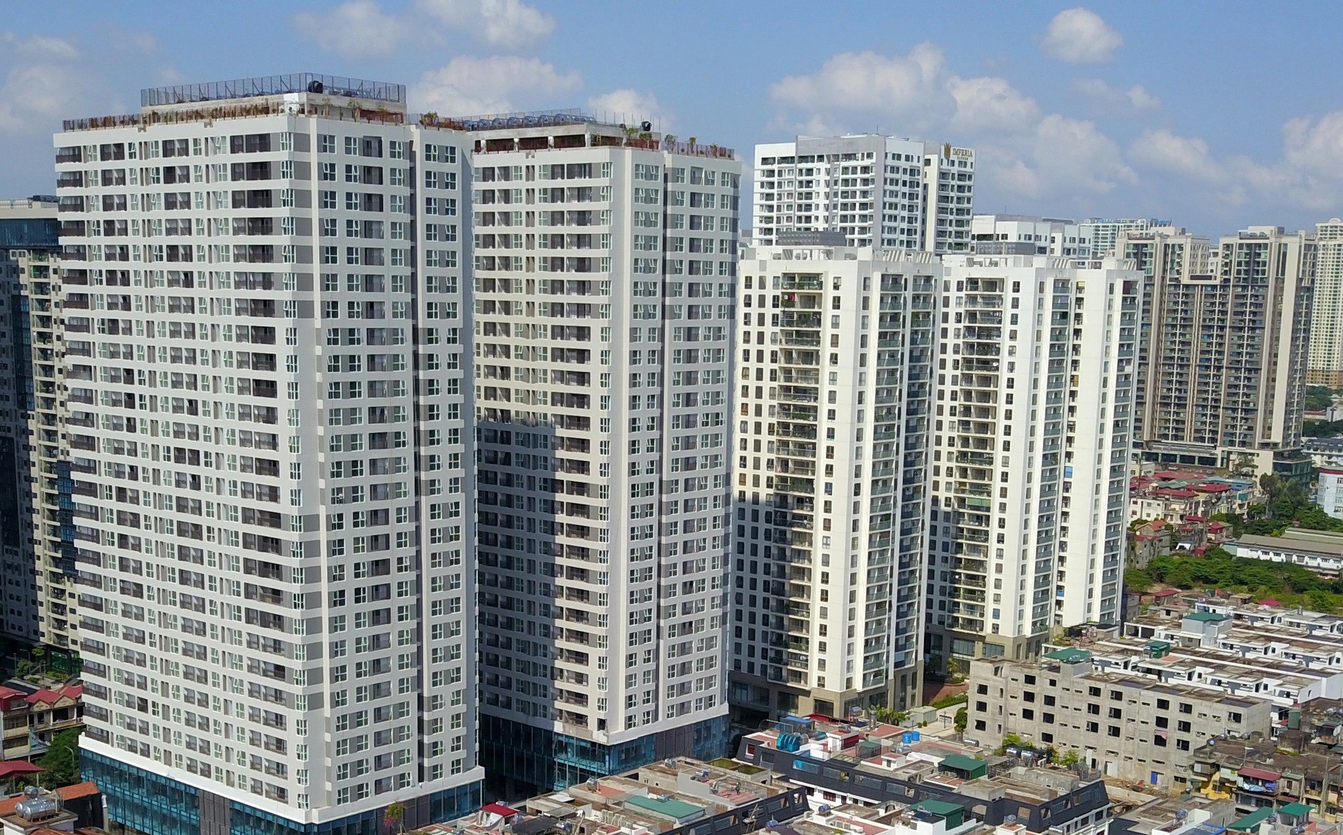 top-3-ngoi-chua-gan-chung-cu-90-nguyen-tuan-quan-thanh-xuan-n17t-onehousing-1