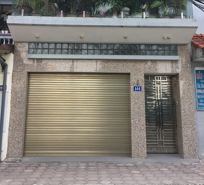 cong-nha-dep-12 Mẫu cổng cửa cuốn đẹp