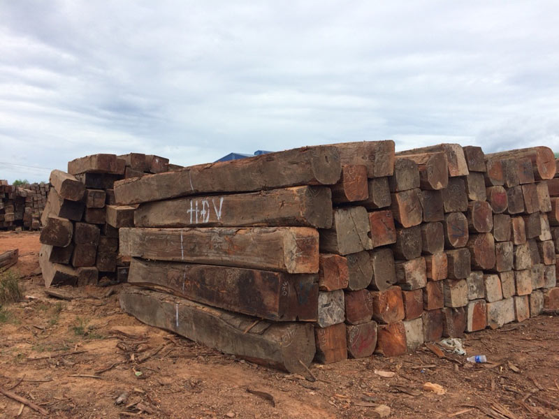 Gỗ căm xe Campuchia