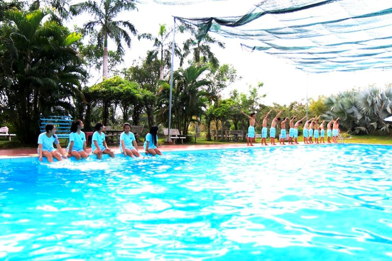 Hồ bơi Thiên Nga quận 2