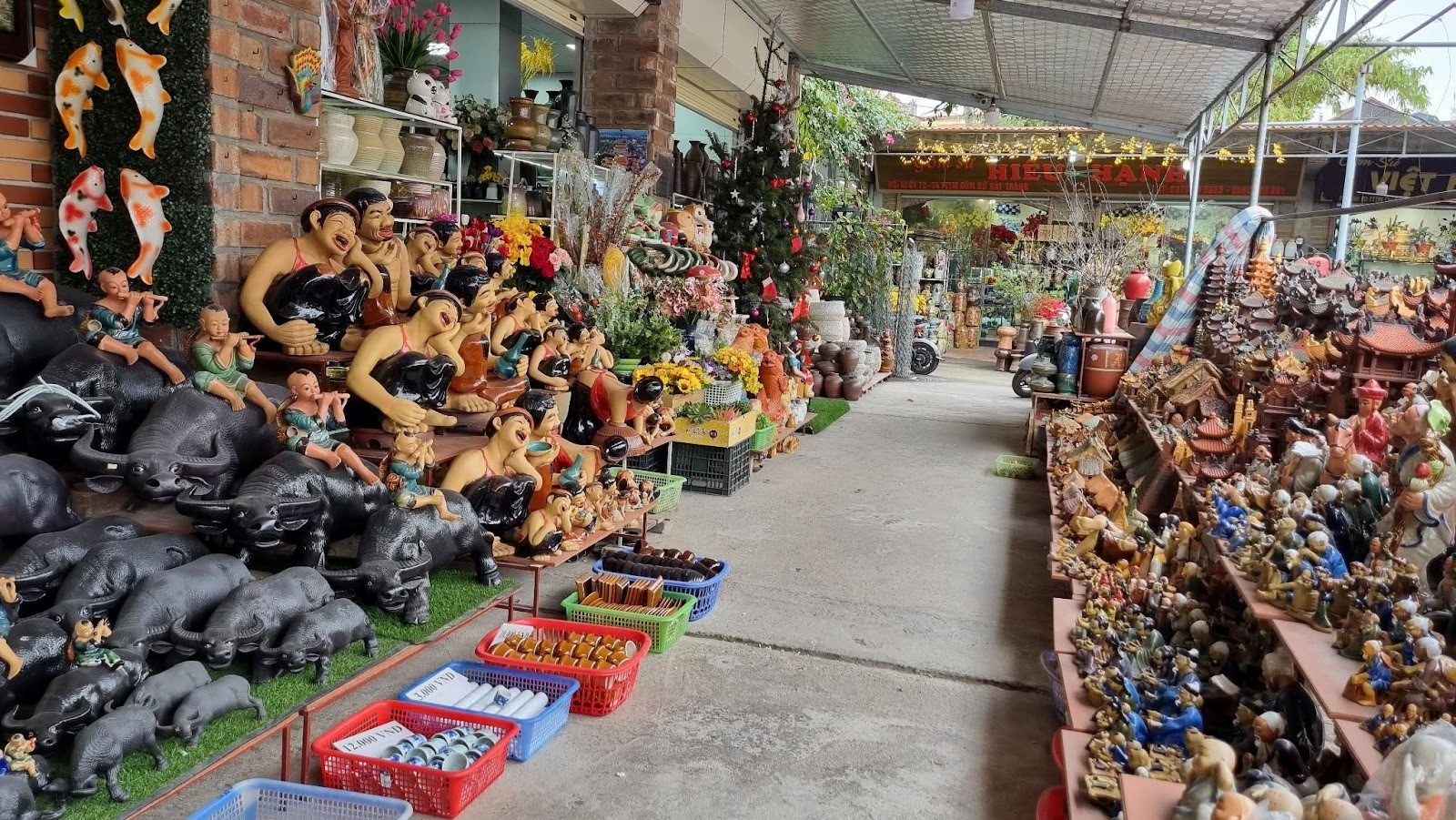 kham-pha-lang-gom-bat-trang-noi-trai-nghiem-gan-ha-noi-cho-tre-nho-ngay-he-onehousing-3