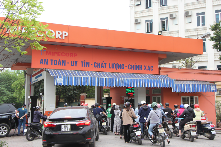 Trạm xăng ATS Mipecorp gần chung cư A14 Nam Trung Yên