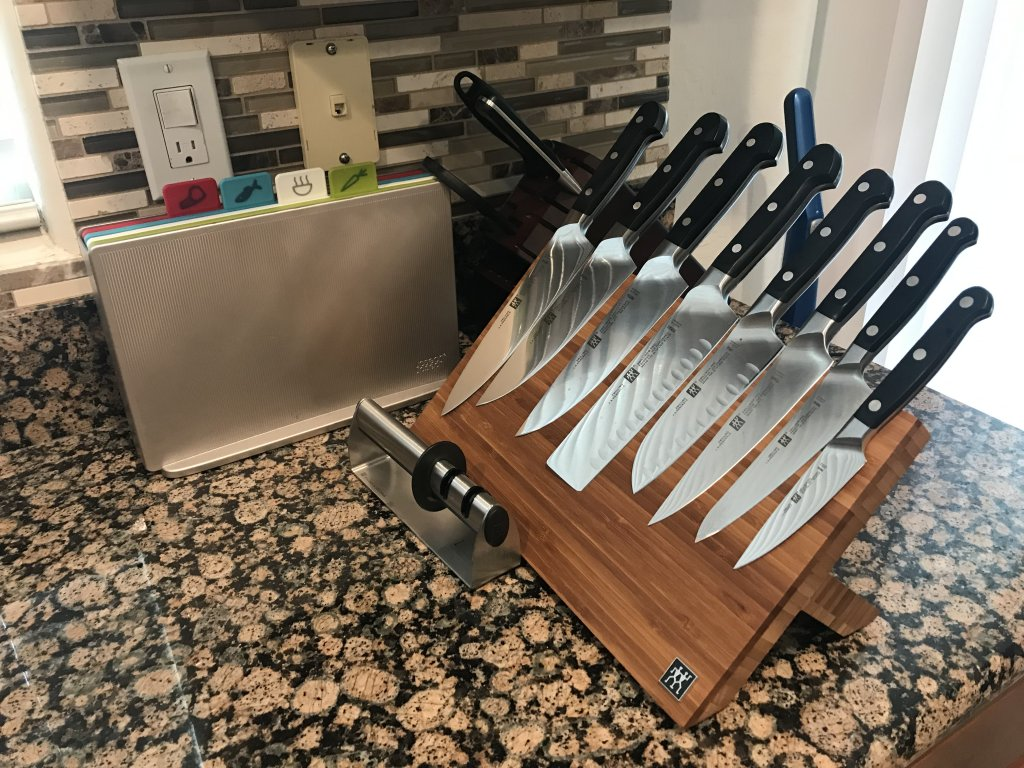 5-thu-khong-nen-dat-truoc-cua-nha-keo-cua-cai-tieu-tan-onehousing-6