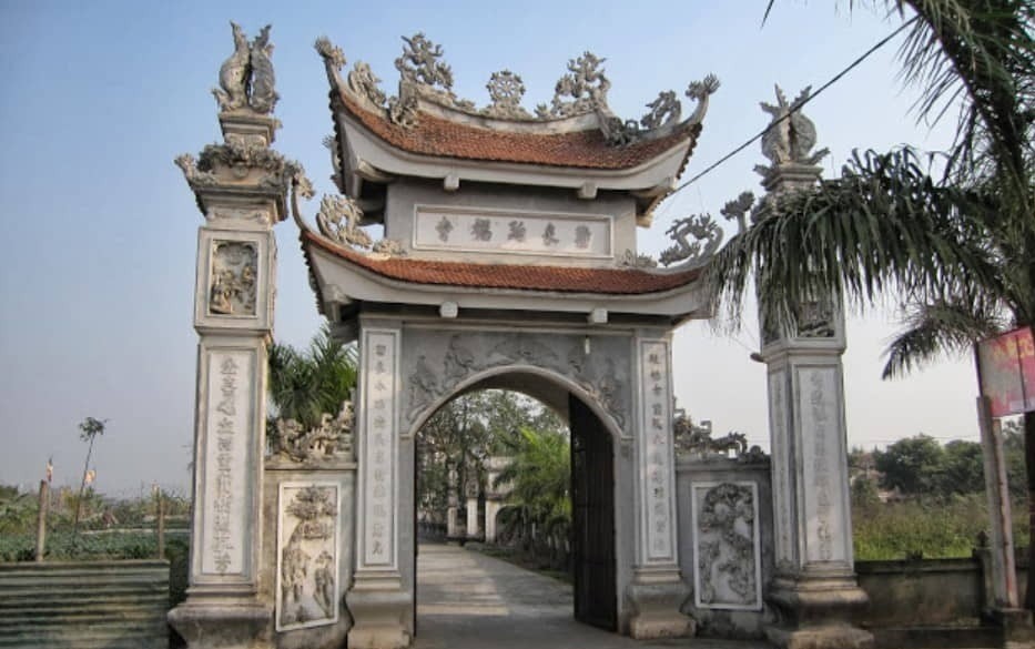 image_upload_1691753317_5 top-3-ngoi-chua-gan-chung-cu-gemek-tower-huyen-hoai-duc-onehousing-5