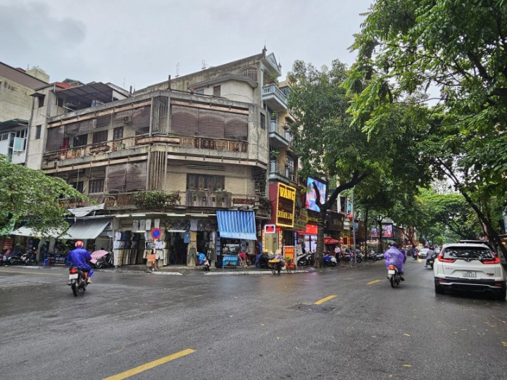 image_upload_1698267184_11 nha-mat-pho-tai-pho-mai-hac-de-quan-hai-ba-trung-co-gia-ban-bao-nhieu-onehousing-4