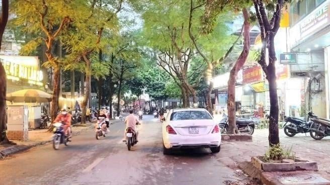 Giá bán nhà mặt phố Trần Điền Giá bán nhà mặt phố Trần Điền