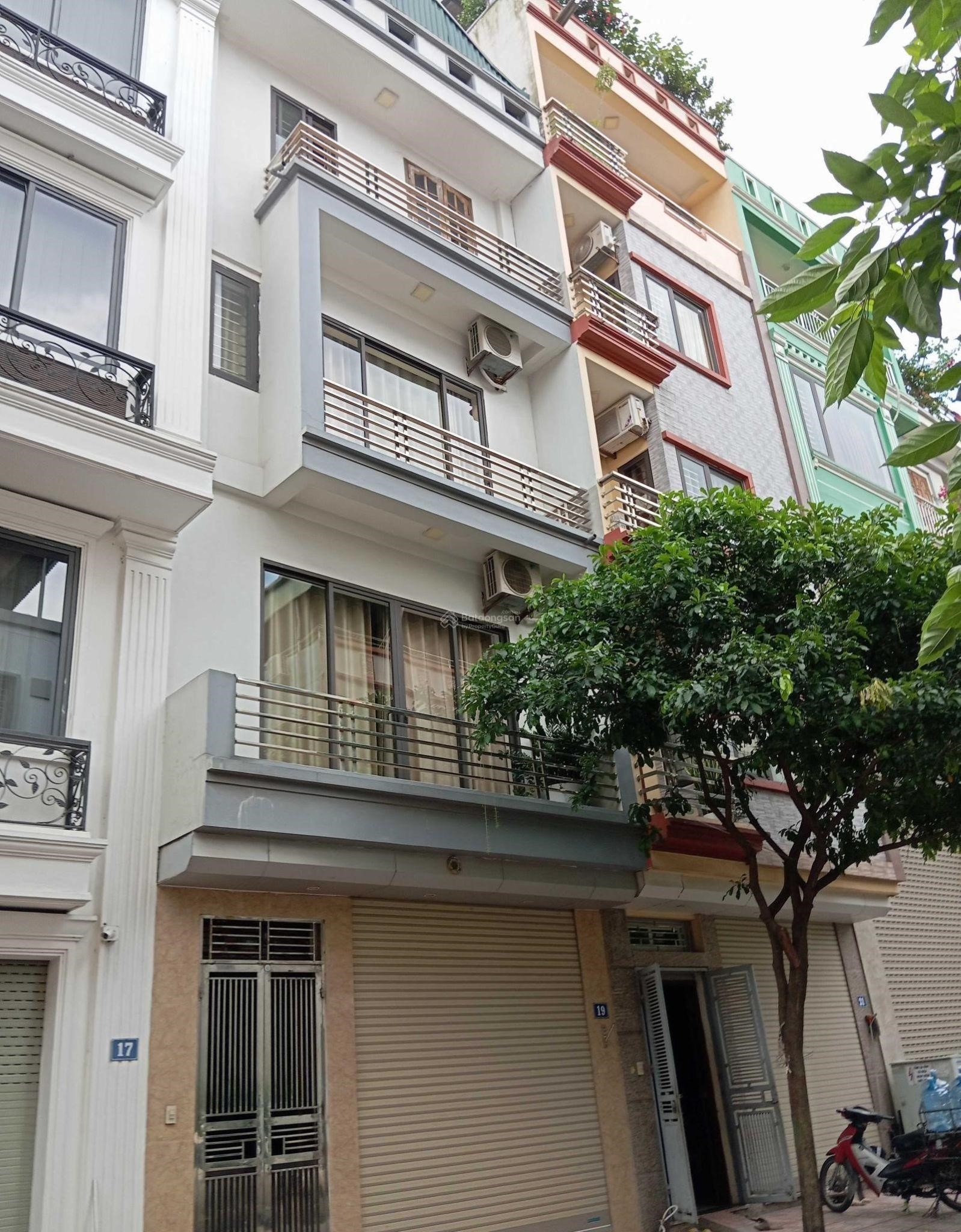 image_upload_1698721308_3 nha-mat-pho-tai-pho-tram-phuong-long-bien-quan-long-bien-gia-ban-bao-nhieu-onehousing-3