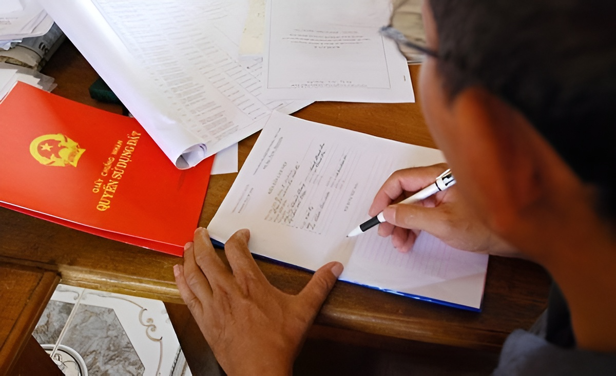 ban-nha-co-can-nguoi-trong-ho-khau-ky-ten-khong-onehousing-2