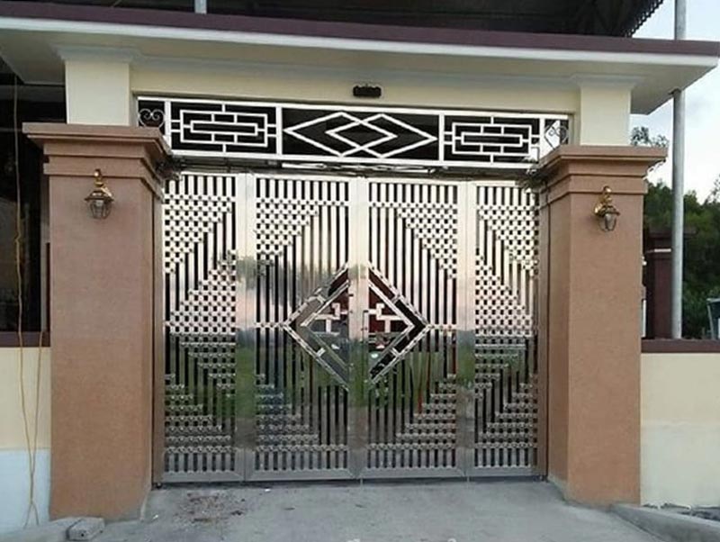 mau-cua-sat-hop-4-canh-5 Mẫu cửa sắt hộp 4 cánh inox