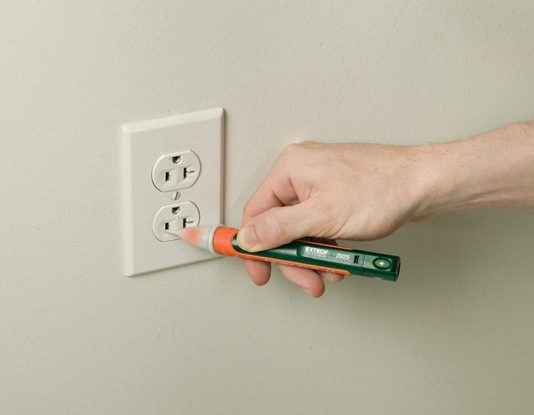 20200212144303-f91e kiểm tra ổ điện