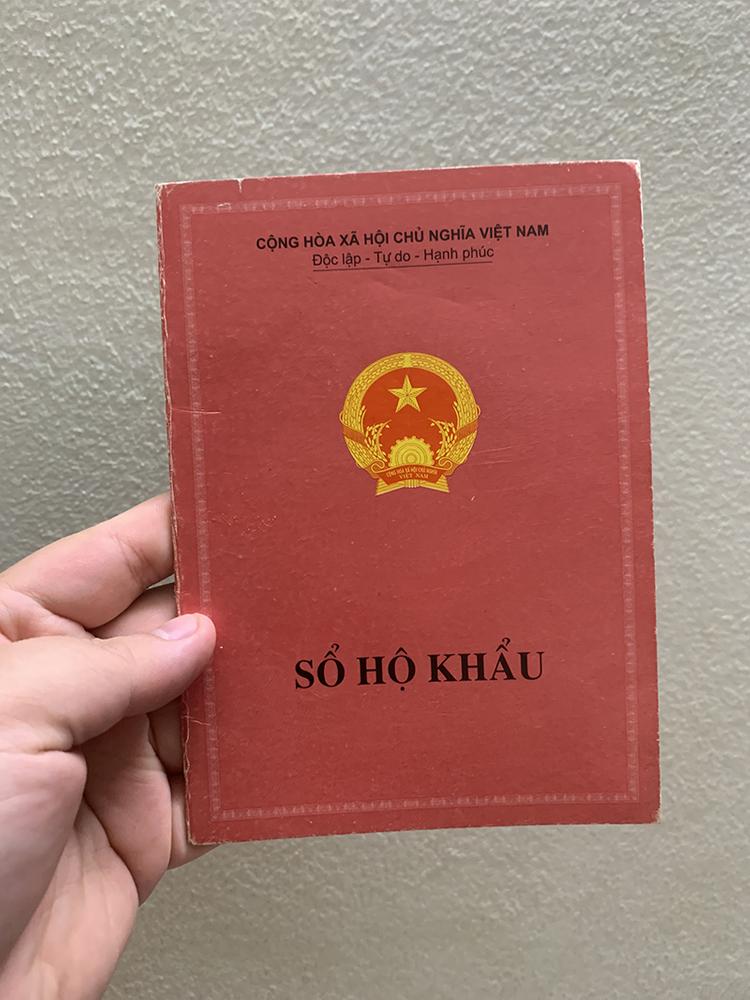 Sổ hộ khẩu - Một trong các loại giấy tờ cần phải có khi xin cấp sổ hồng