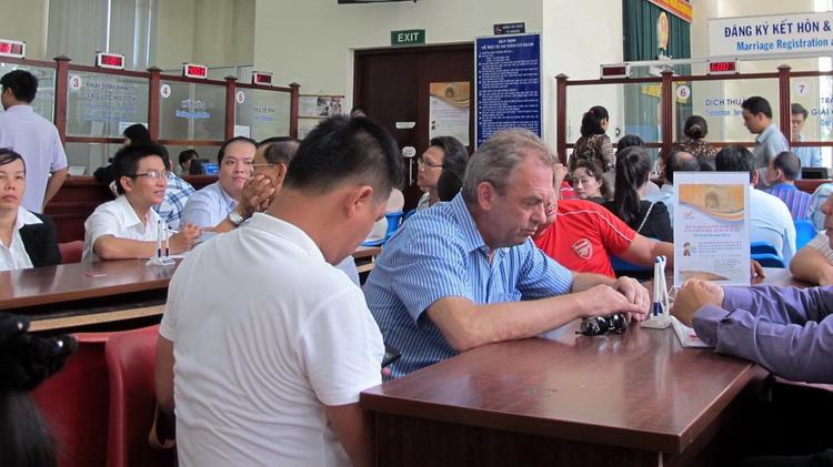 Khai báo tạm trú cho người nước ngoài