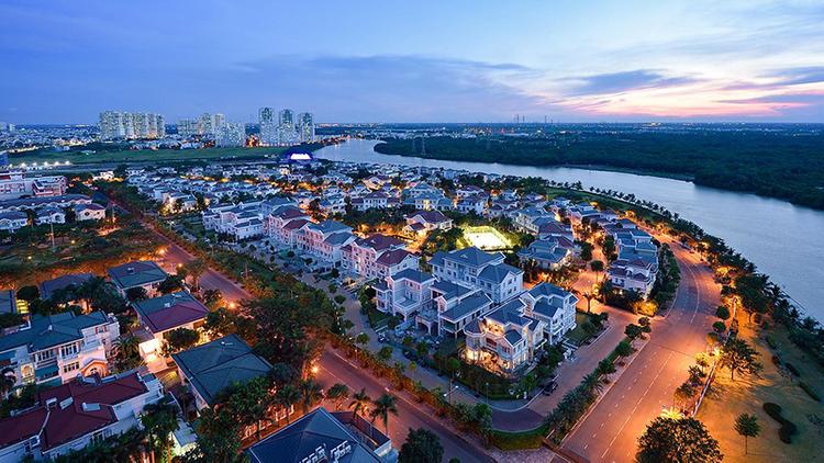 Compound giống như một xã hội thu nhỏ với đầy đủ các tiện ích