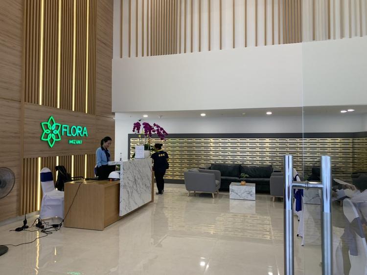 Sảnh lễ tân căn hộ Flora Mizuki