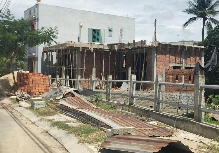 Đất thổ cư là “điều kiện cần” để xây nhà