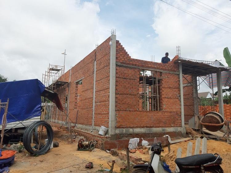 Diện tích đất tối thiểu được cấp phép xây dựng nhà ở sẽ tùy thuộc vào quy định của từng khu vực