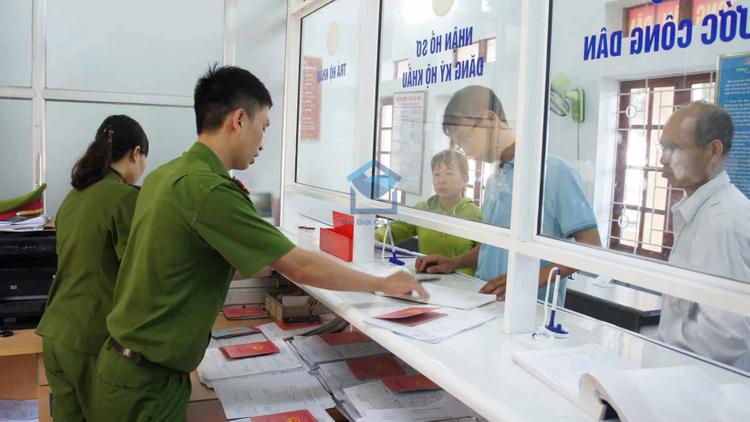 Người dân có thể đăng ký tạm trú KT3 trực tiếp hoặc online