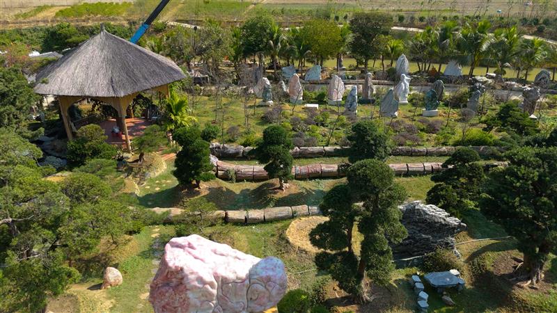 Công viên đá Quang Minh là nơi lưu giữ những báu vật của thiên nhiên